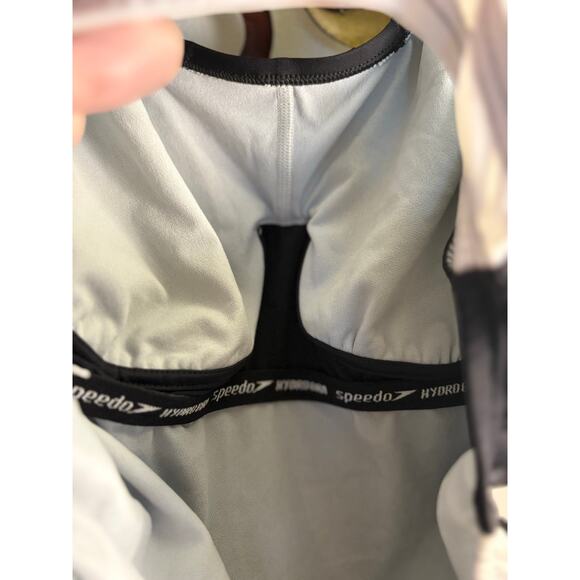 Women’s size 14 Speedo black and white hydrasuit - Picture 6 of 7